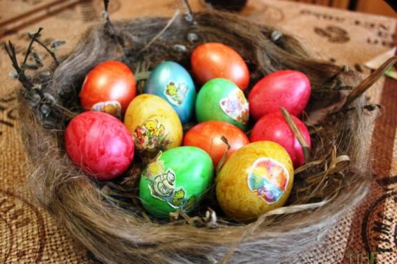 Необычные способы окрашивания и декорирования пасхальных яиц